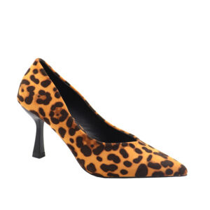 Ladies Pointed Toe Closed Back Heel Leopard